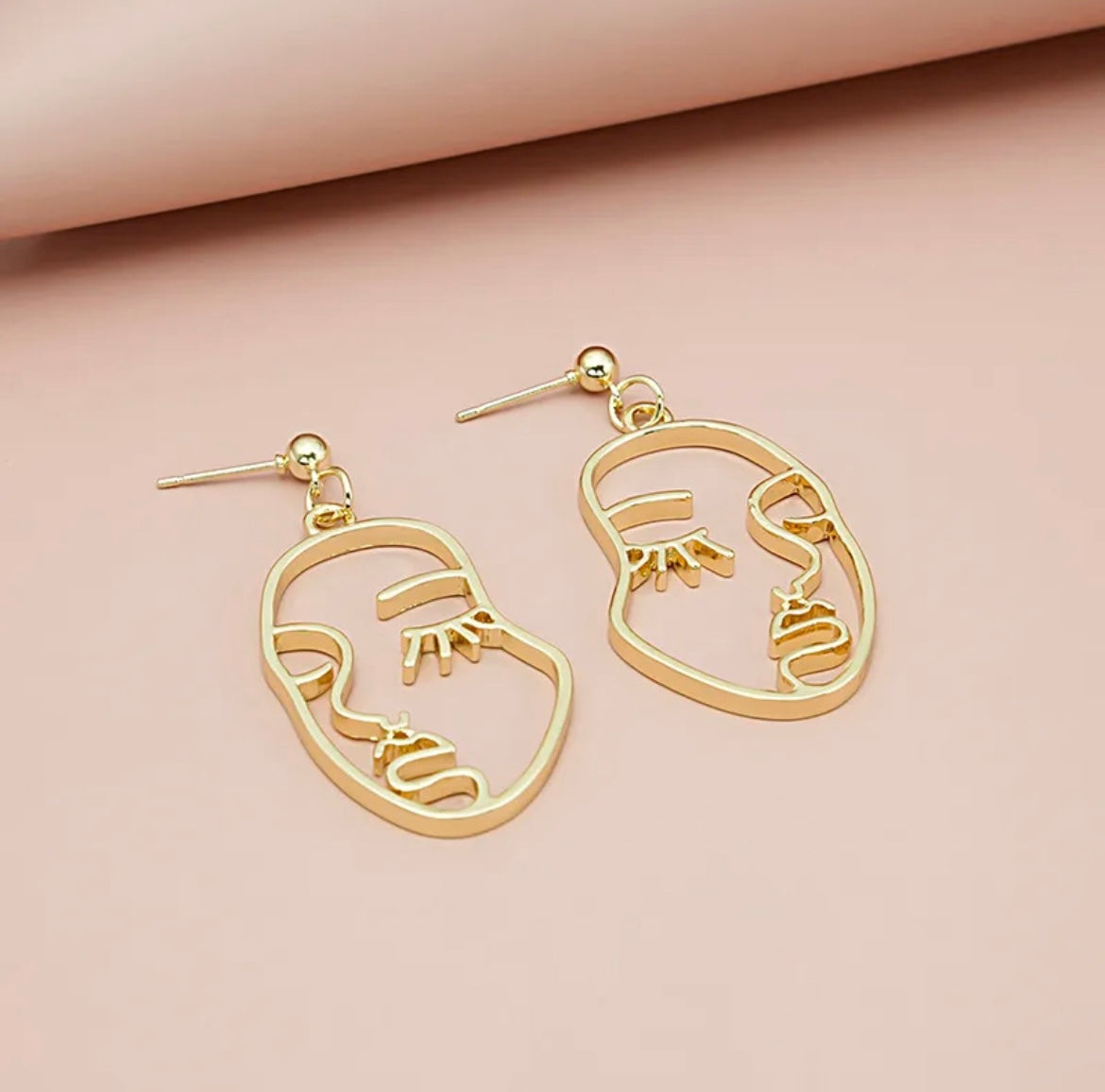 Aretes Soria