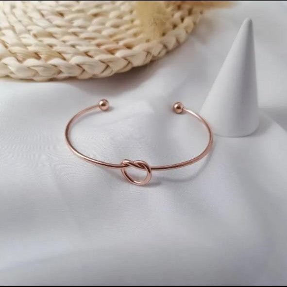 Brazalete nudo geométrico