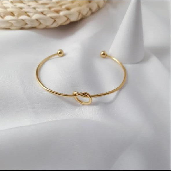 Brazalete nudo geométrico